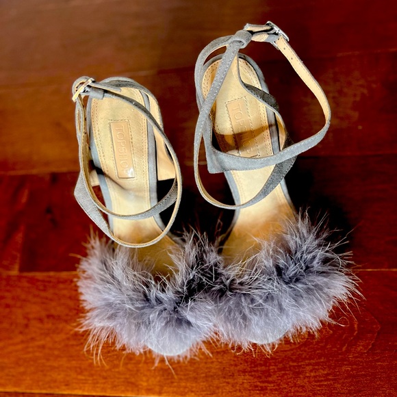 TOPSHOP Reine Feathered Grey Sandal Size 37 - Picture 2 of 5
